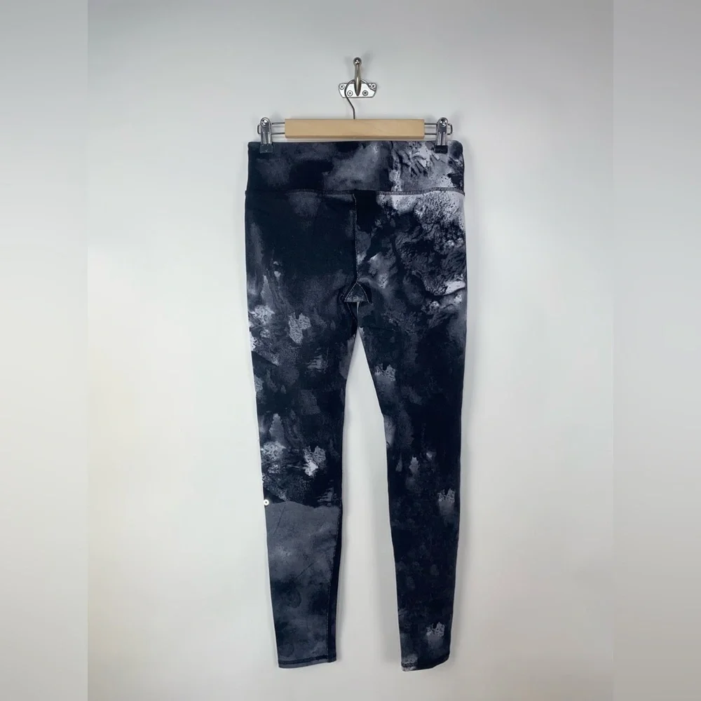 Alo Black and White Marble Tie Dyed Leggings Size Small‎